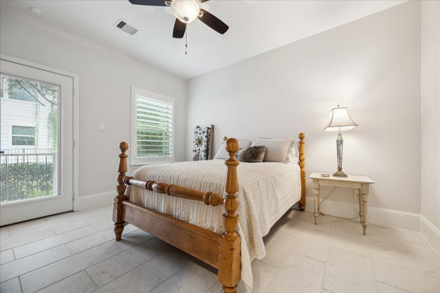 1230 W 25th Street B, Houston, TX 77008
