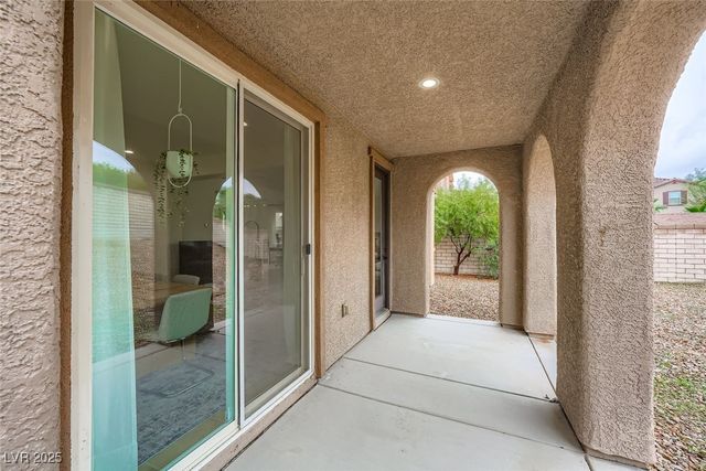 545 Ivy Spring Street, Las Vegas, NV 89138