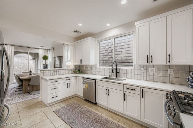 545 Ivy Spring Street, Las Vegas, NV 89138