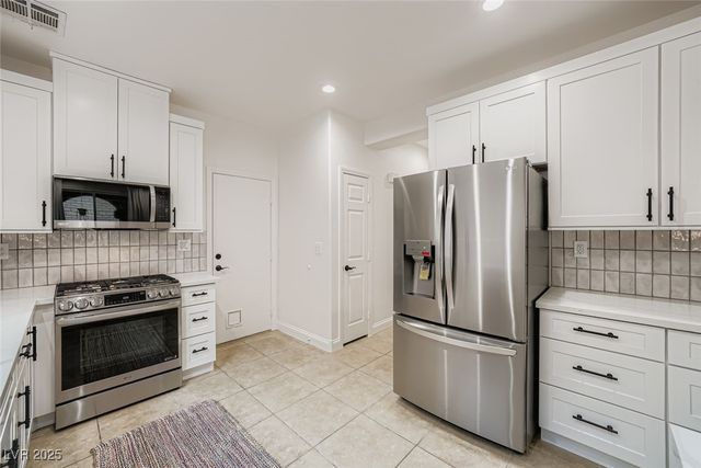 545 Ivy Spring Street, Las Vegas, NV 89138