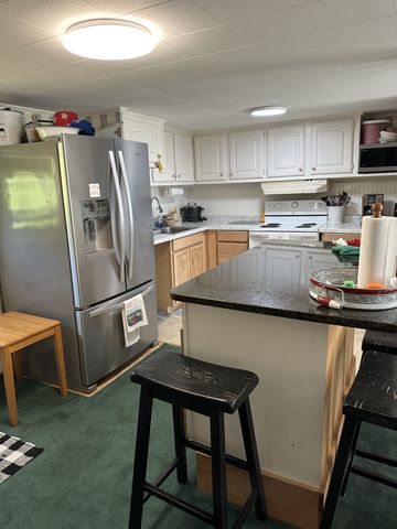 28 Cottage Cir, Linden, TN 37096