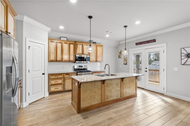 1011 Hampton Street, Tontitown, AR 72762