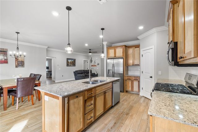 1011 Hampton Street, Tontitown, AR 72762