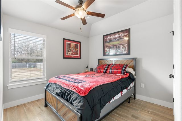 1011 Hampton Street, Tontitown, AR 72762