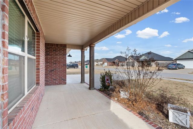 1011 Hampton Street, Tontitown, AR 72762