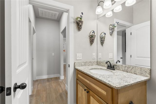 1011 Hampton Street, Tontitown, AR 72762