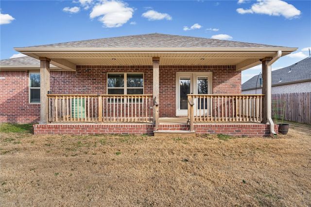 1011 Hampton Street, Tontitown, AR 72762