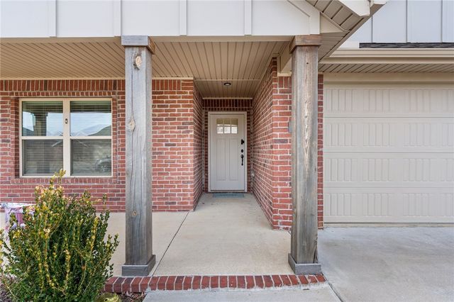 1011 Hampton Street, Tontitown, AR 72762