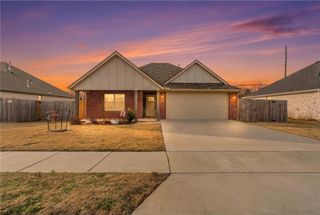 1011 Hampton Street, Tontitown, AR 72762