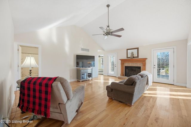 23 Indian Springs Trace, Shelbyville, KY 40065