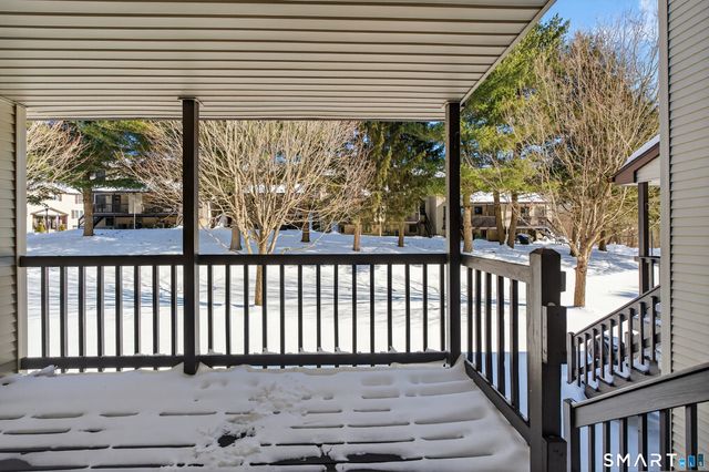 140 Barn Finch Circle 140, Naugatuck, CT 06770