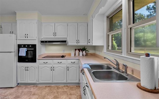 1632 Mount Hope Church Road, Mcleansville, NC 27301
