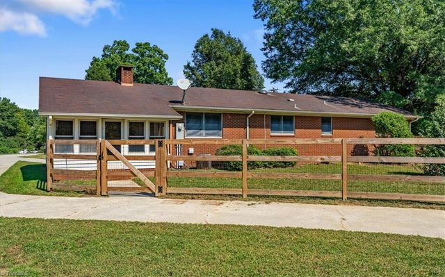 1632 Mount Hope Church Road, Mcleansville, NC 27301