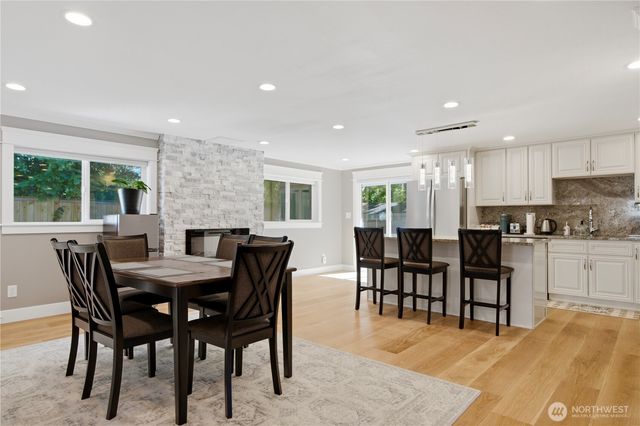1820 101st Avenue NE, Bellevue, WA 98004