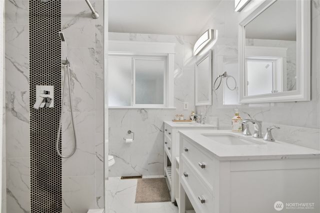 1820 101st Avenue NE, Bellevue, WA 98004