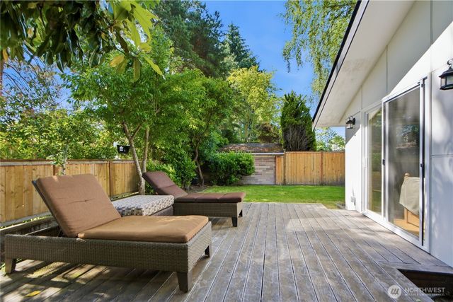 1820 101st Avenue NE, Bellevue, WA 98004