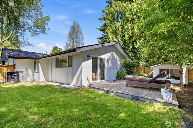 1820 101st Avenue NE, Bellevue, WA 98004
