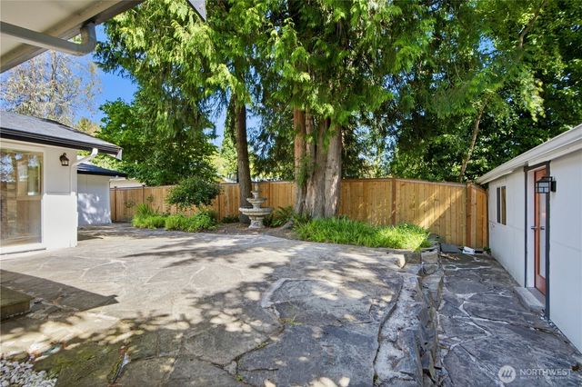1820 101st Avenue NE, Bellevue, WA 98004