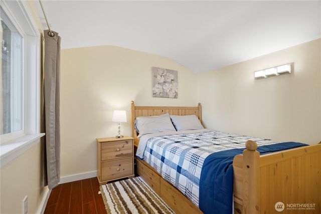 1820 101st Avenue NE, Bellevue, WA 98004
