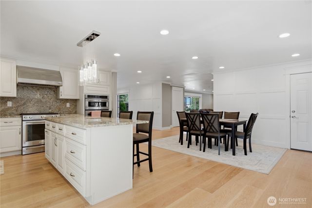 1820 101st Avenue NE, Bellevue, WA 98004