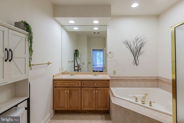 607 NORTHFIELD RD, Lititz, PA 17543