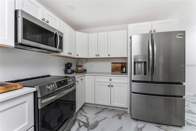 880 VAN GOGH ROAD, Englewood, FL 34223