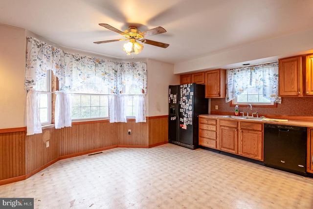 122 SKYLINE DR, Reading, PA 19606