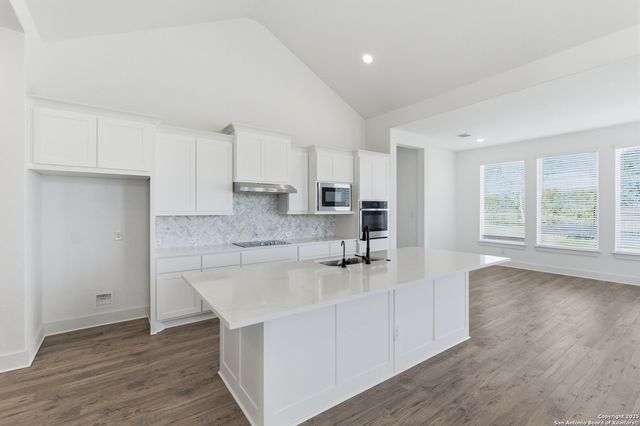 8903 Arroyo Grove, San Antonio, TX 78263