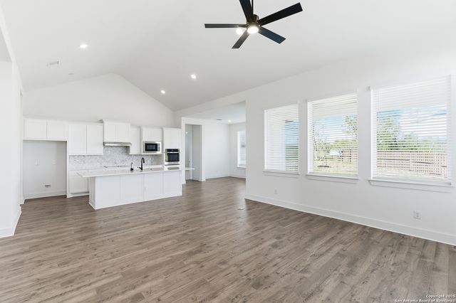 8903 Arroyo Grove, San Antonio, TX 78263