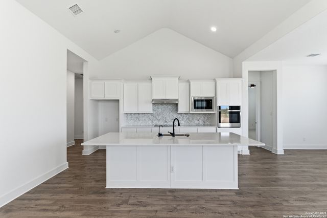 8903 Arroyo Grove, San Antonio, TX 78263