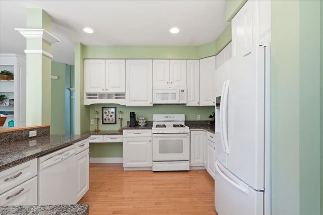 585 Hanon Drive, Williston, VT 05495