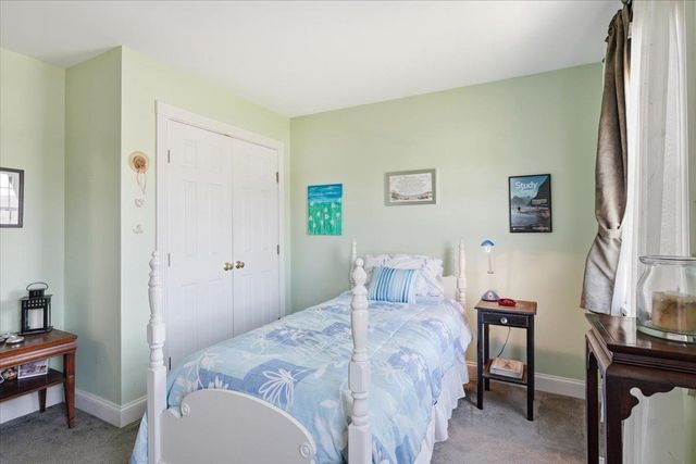 585 Hanon Drive, Williston, VT 05495