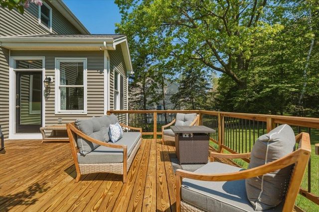 585 Hanon Drive, Williston, VT 05495
