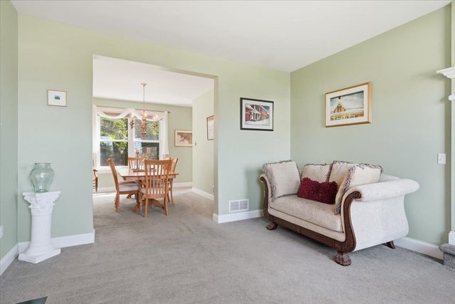 585 Hanon Drive, Williston, VT 05495