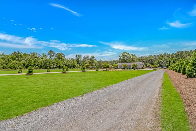 15810 County Line Rd., Andrews, SC 29510