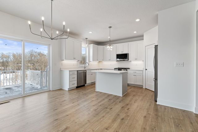 2009 Lusitano Street, Shakopee, MN 55379