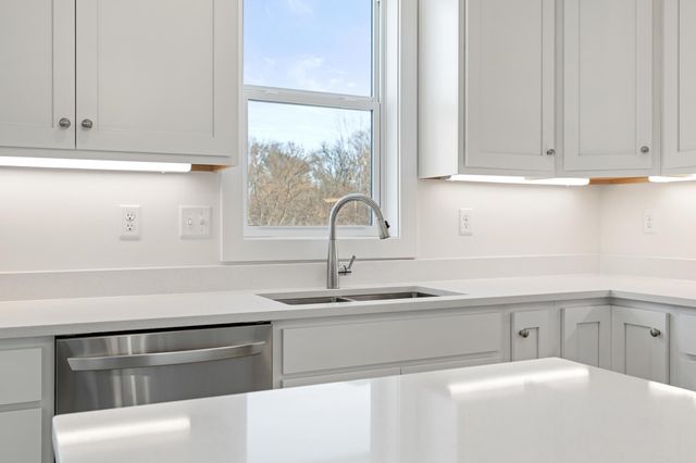 2009 Lusitano Street, Shakopee, MN 55379