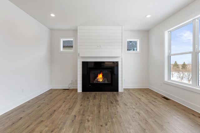 2009 Lusitano Street, Shakopee, MN 55379