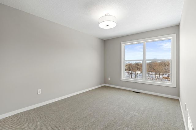 2009 Lusitano Street, Shakopee, MN 55379