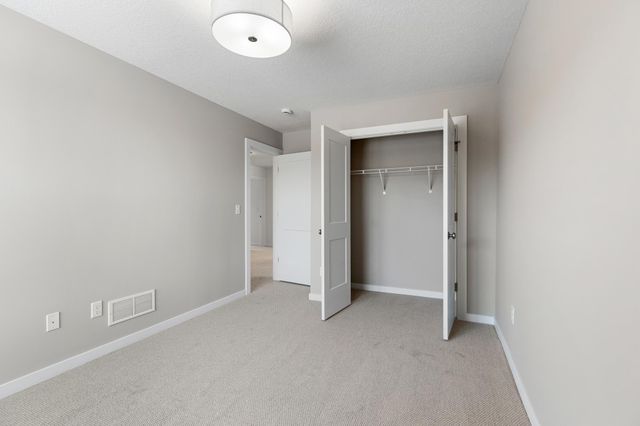 2009 Lusitano Street, Shakopee, MN 55379