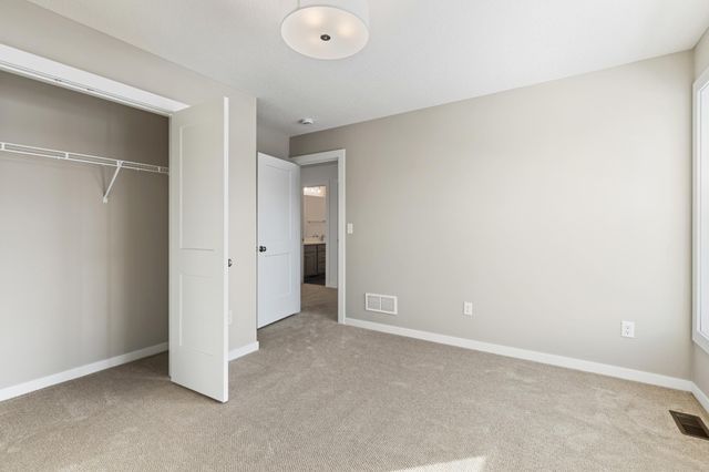 2009 Lusitano Street, Shakopee, MN 55379