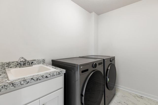 2009 Lusitano Street, Shakopee, MN 55379