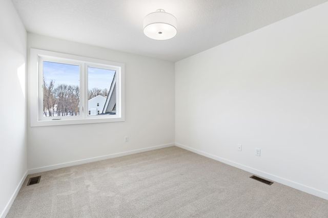 2009 Lusitano Street, Shakopee, MN 55379