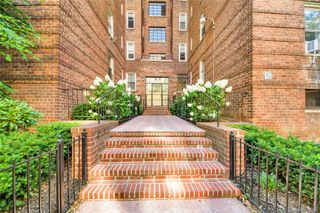 2080 Barnes Avenue 3H, Bronx, NY 10462