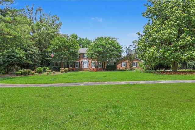 390 Virginia Hills Rd, Royston, GA 30662