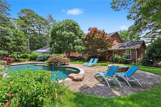 390 Virginia Hills Rd, Royston, GA 30662