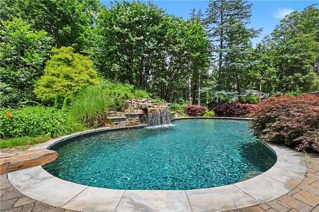 390 Virginia Hills Rd, Royston, GA 30662