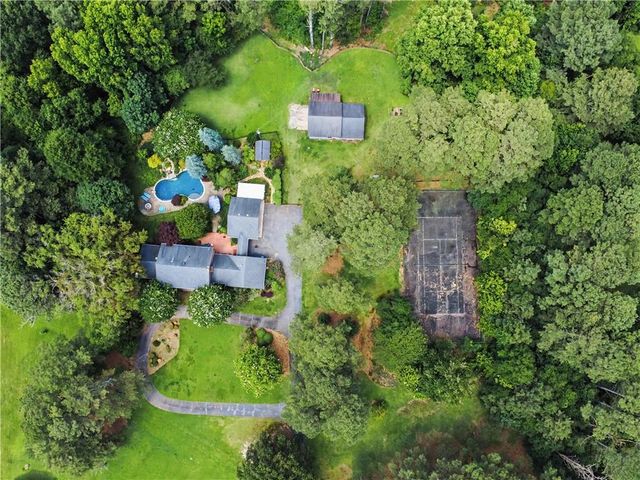 390 Virginia Hills Rd, Royston, GA 30662