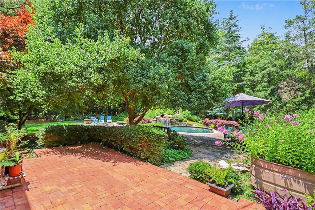 390 Virginia Hills Rd, Royston, GA 30662