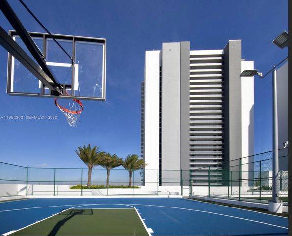 16385 Biscayne Blvd 3217, North Miami Beach, FL 33160